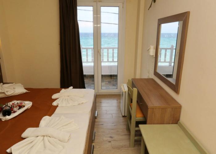 Summer Beach Hotel