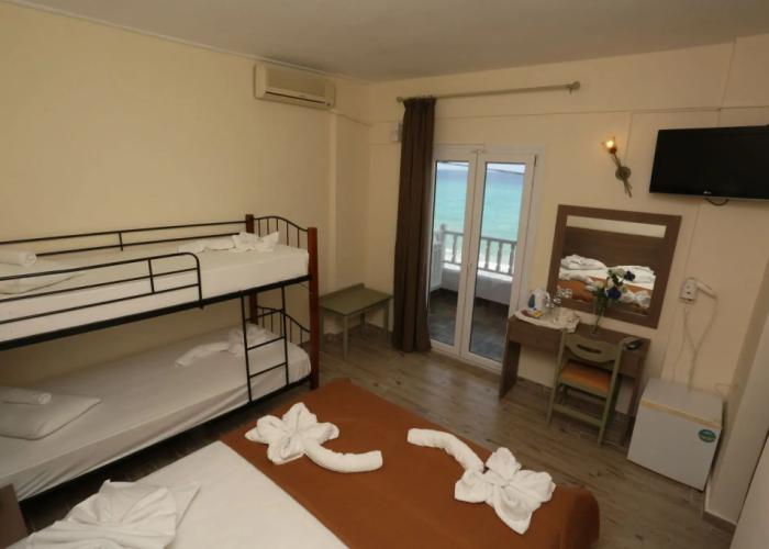 Summer Beach Hotel