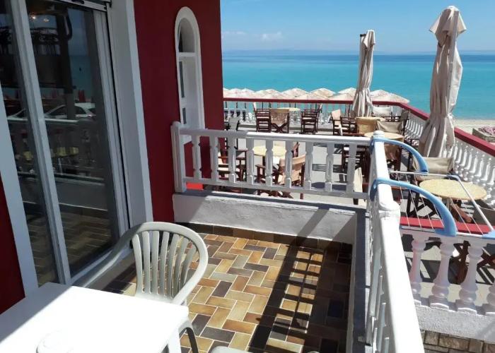 Summer Beach Hotel