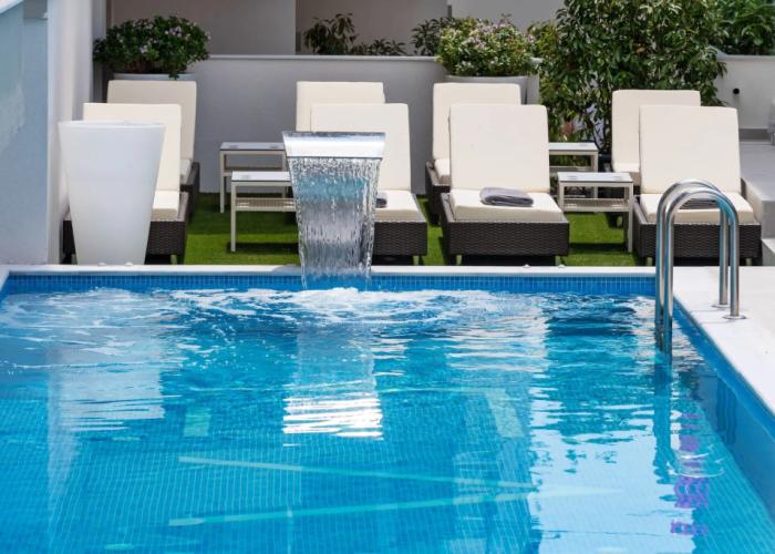 Sea Level Hotel
