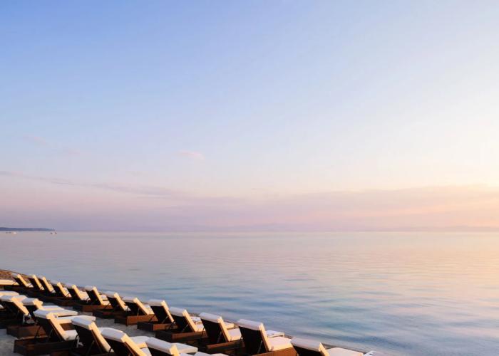 Sea Level Hotel