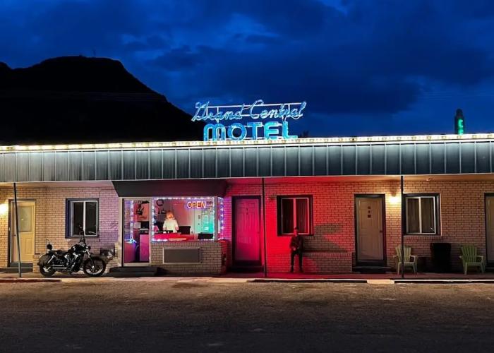 Grand Central Motel