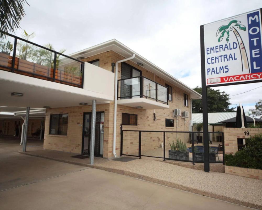 Emerald Central Palms Motel