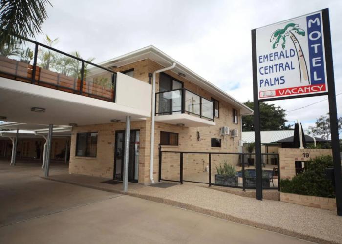 Emerald Central Palms Motel