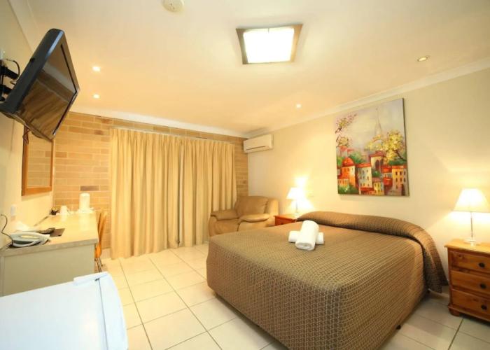 Emerald Central Palms Motel