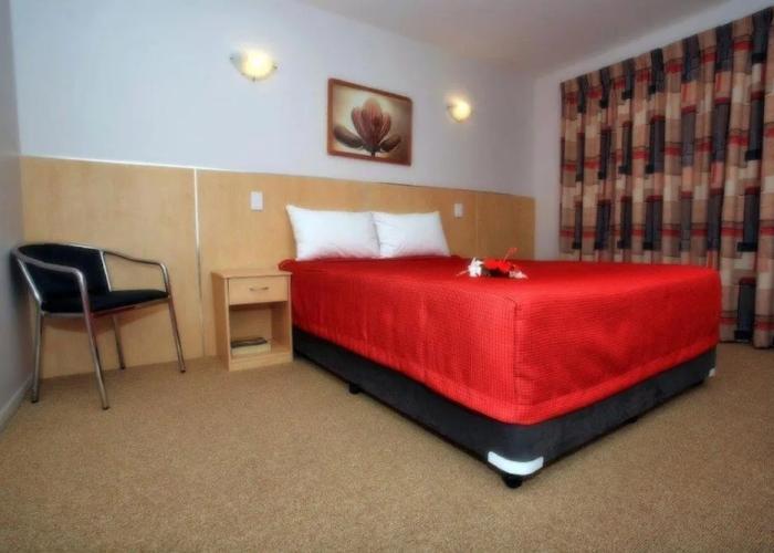 Mayfair Motel Emerald
