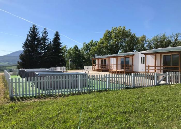 Functional Mini Luxury Lodges Near Camerino