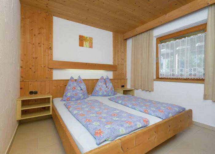 Apartment With a Joint Pool in Watring