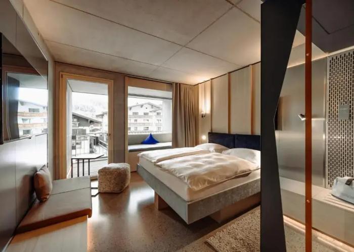 Dips&Drops – SUPERIOR HOTEL · SPORTS · SPA · RESTAURANTS