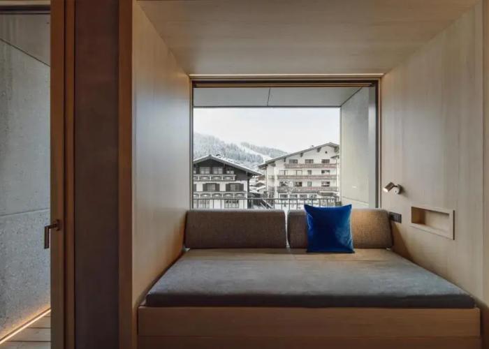 Dips&Drops – SUPERIOR HOTEL · SPORTS · SPA · RESTAURANTS