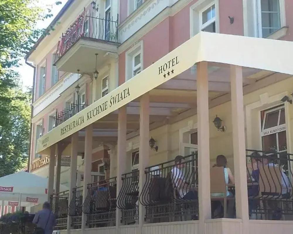 Hotel Cesarski