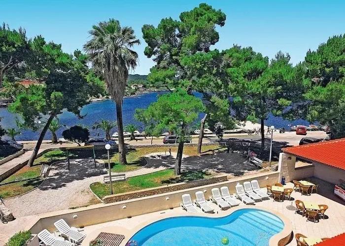 Hotel Lumbarda