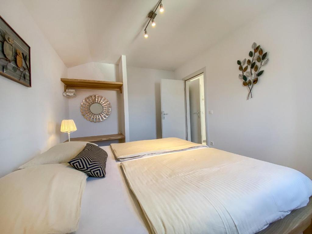 Eco Apartments Sunshine with heated pool