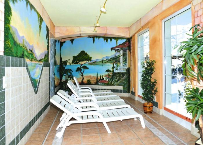 Apartment in Fugen With a Shared Terrace
