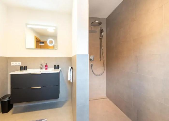 Spacious Apartment in Uderns With Balcony