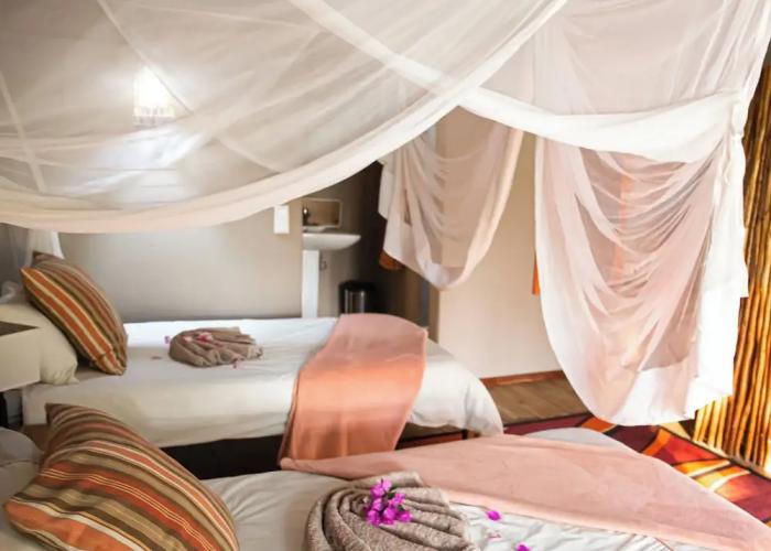 Kayova River Lodge
