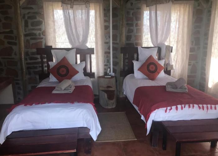 Tsauchab River Lodge