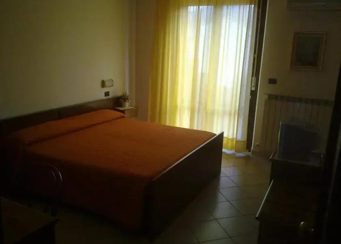 Hotel Shine