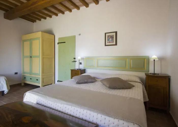 Graceful Holiday Home in Acqualagna With Swimming Pool