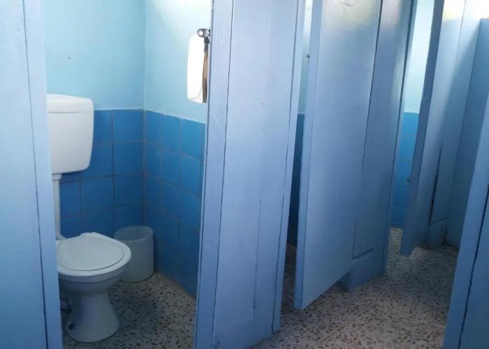 Bluepango Guest House - Hostel