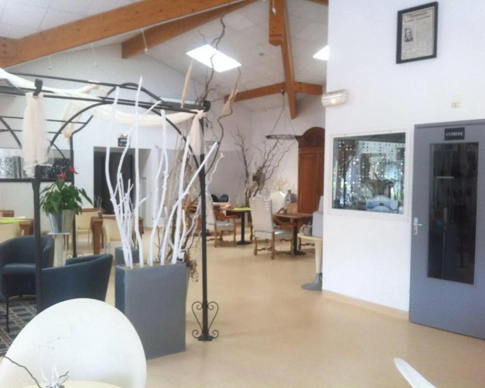 Hotel le president GARE TGV NIMES PONT DU GARD