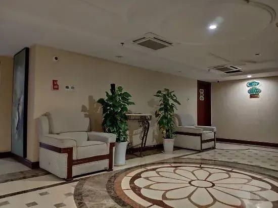 Vienna International Hotel (Yan'an Shenglong Railway Station)
