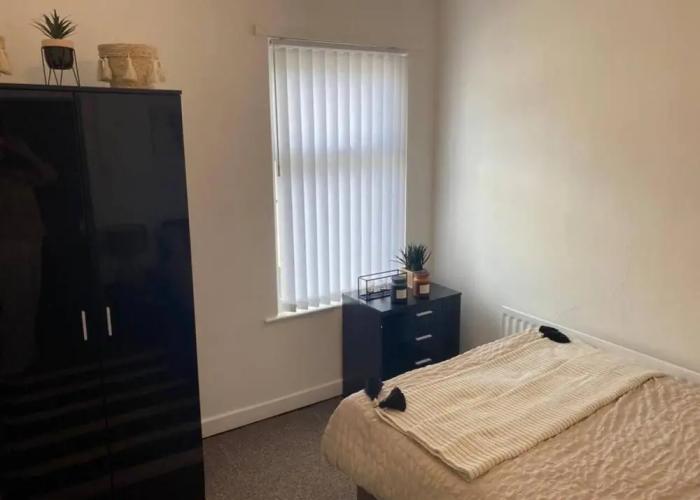 Immaculate 4-bed House Near Anfield and Goodison