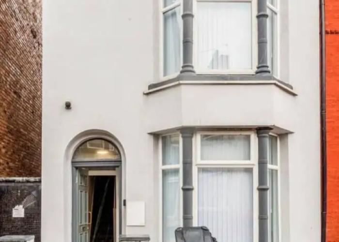 Immaculate 4-bed House Near Anfield and Goodison