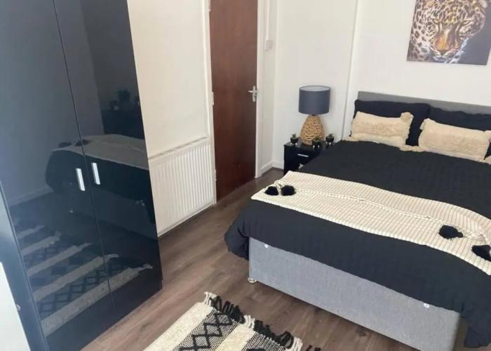 Immaculate 4-bed House Near Anfield and Goodison