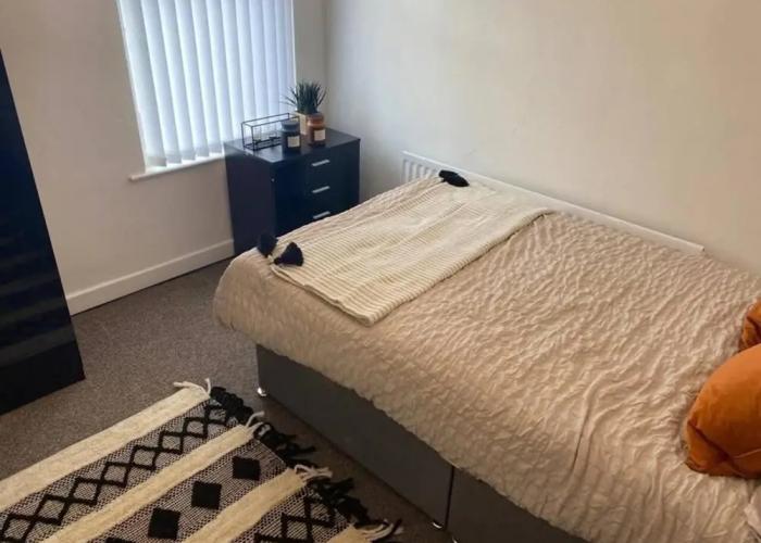 Immaculate 4-bed House Near Anfield and Goodison