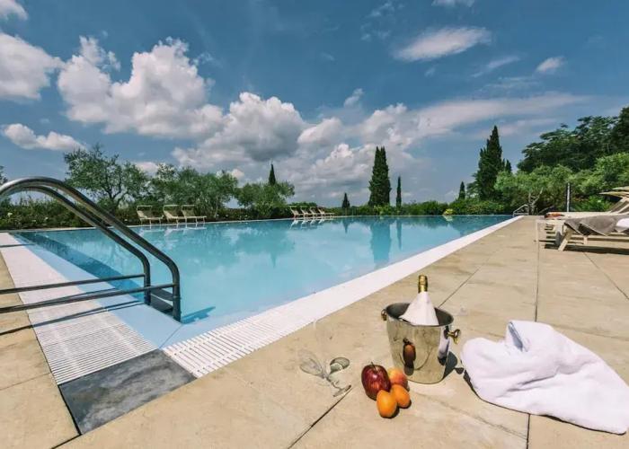 Gorgeous Apatment With Pool