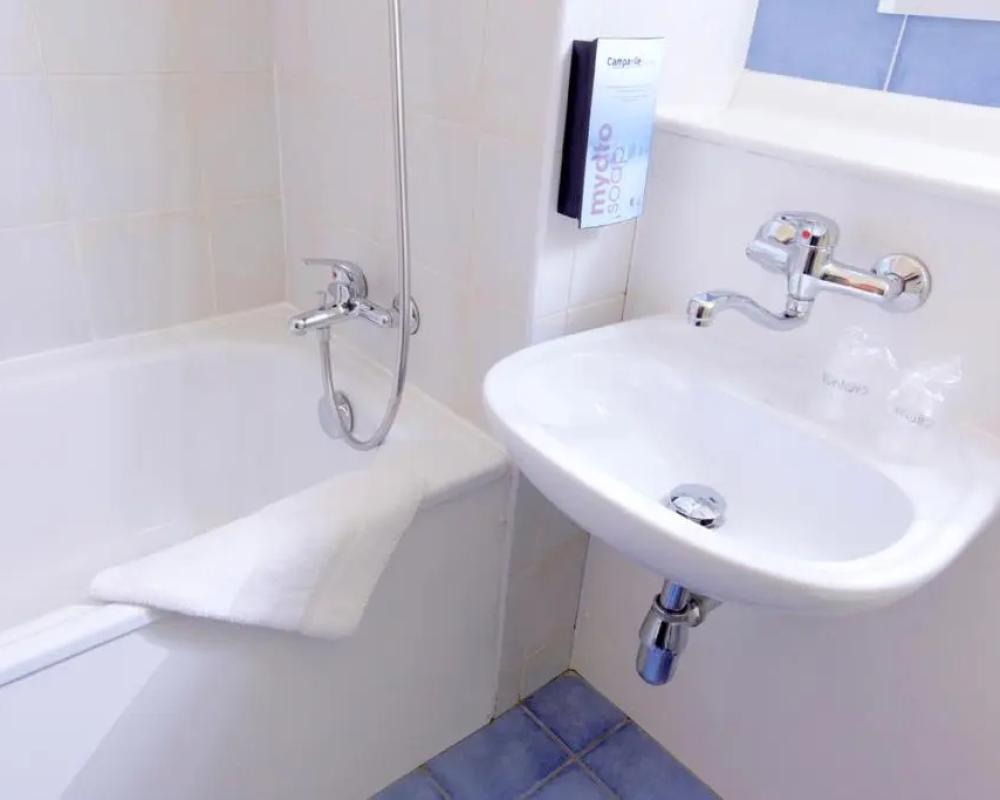фото Kyriad Direct Epinal