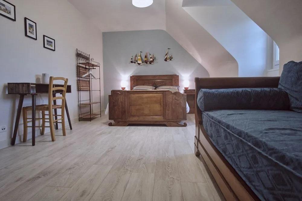 A L'ombre des Pommiers