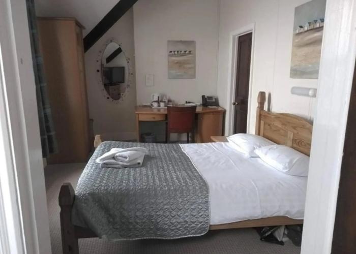 Bailey Ground Hotel