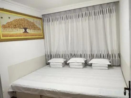 Benxi Huamu Hefu Warm Apartment