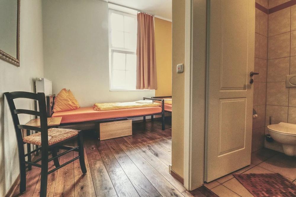 фото OPERA Hostel