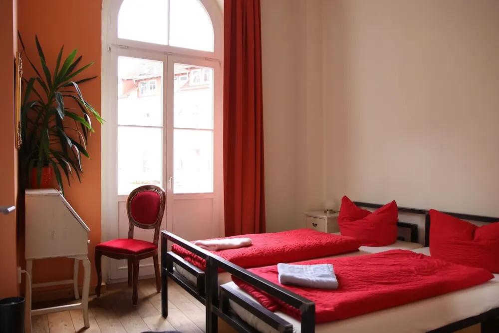 фото OPERA Hostel