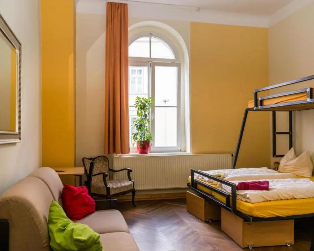 фото OPERA Hostel