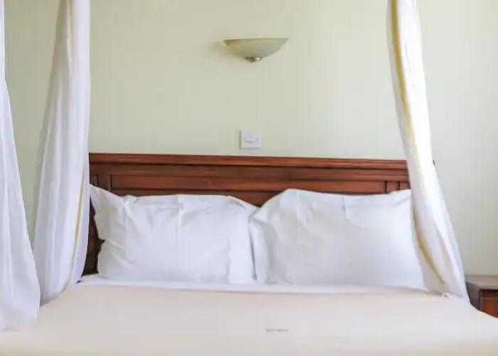 Maxoil Hotel