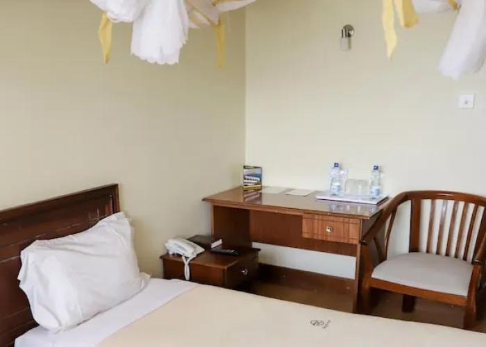 Maxoil Hotel