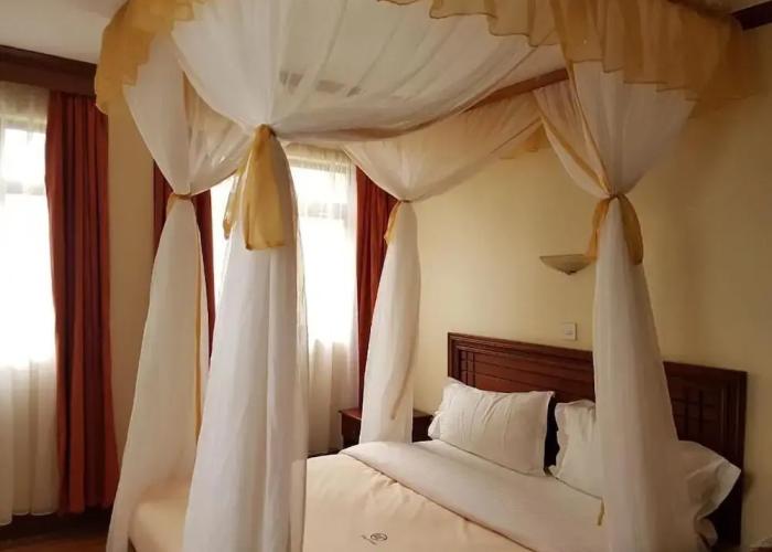 Maxoil Hotel