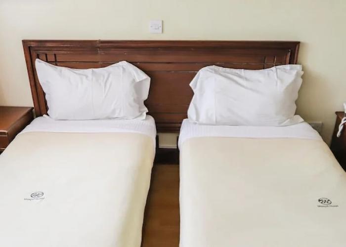 Maxoil Hotel