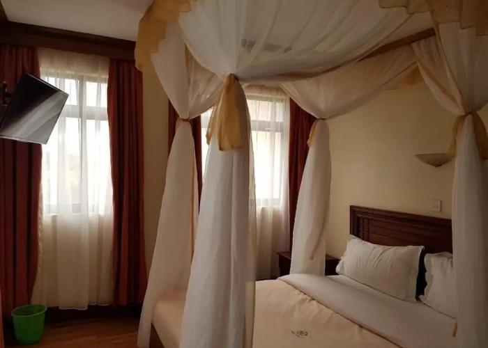Maxoil Hotel