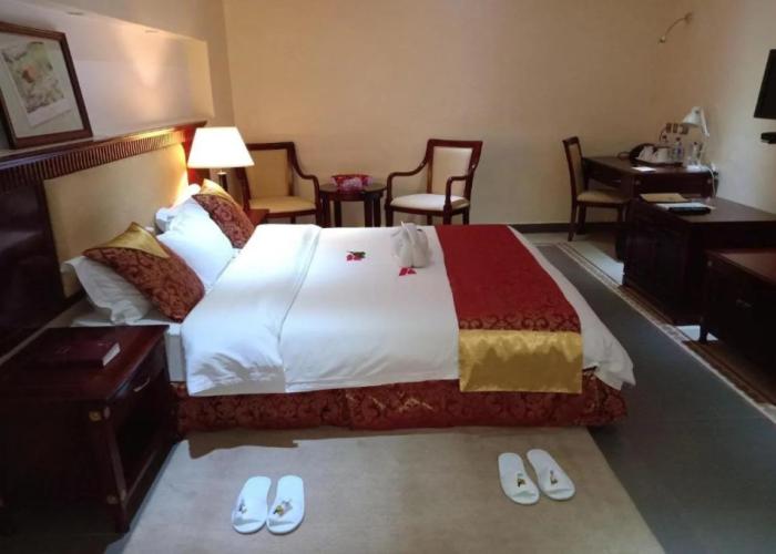 Falcon Heights Hotel
