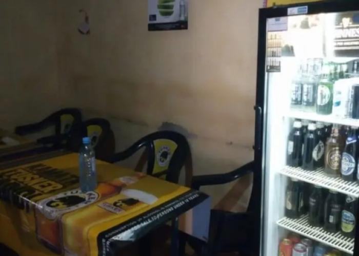 Ebony Park Lounge