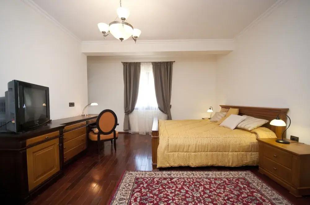 St. George Apartments and Villa with pool