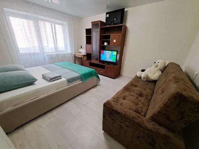 Apartments on 111B Neftyanikov Avenue