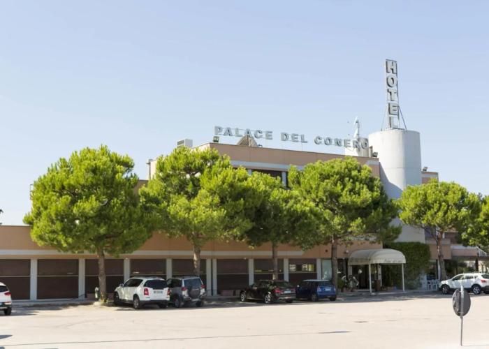 Hotel Palace Del Conero