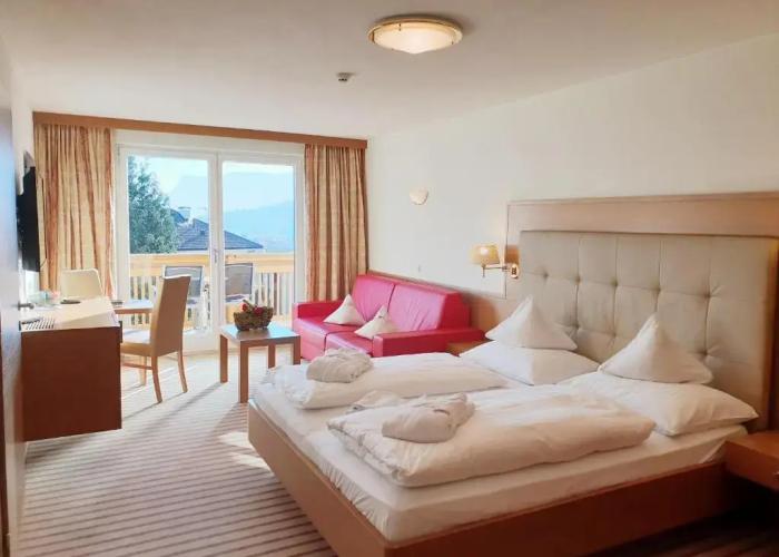Ruster Resort