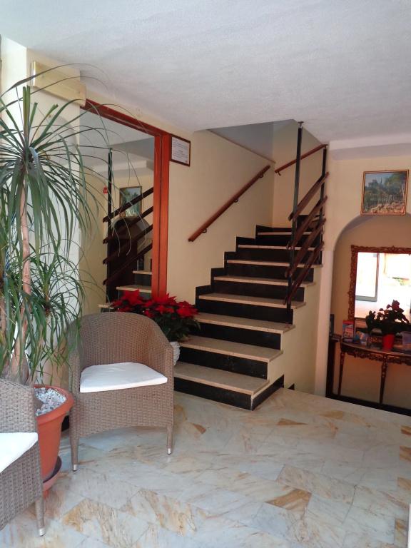 фото Lora Hotel
